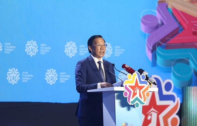 ong-phan-van-mai-chuyen-doi-cong-nghiep-la-yeu-cau-cap-thiet-voi-tp-hcm